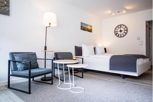 Sylt Ferienwohnung Haus Kompass - Friedrichstrasse 40 - Kompass 05 - Wohn-/ Schlafzimmer